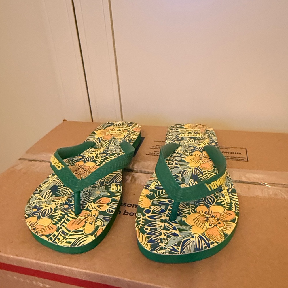 Havaianas Kids Yellow and Green Floral Flip Flops